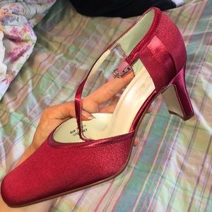 Red satin shoe. Brand new!!!